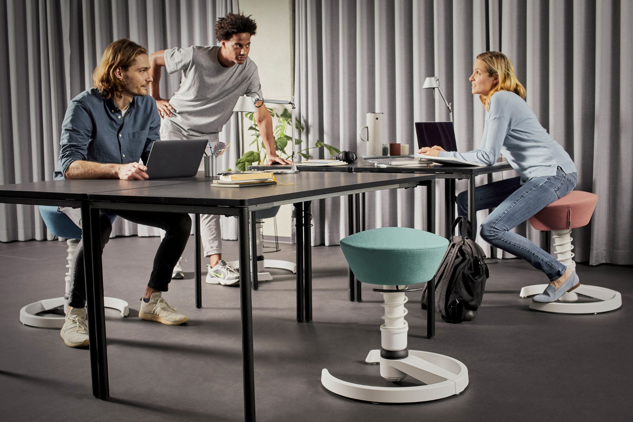 Siège ergonomique adapté au poste de travail selon le métier